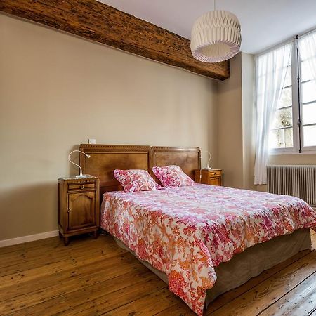 Chambres D'Hotes Le Relais Des Remparts Rions Exterior foto